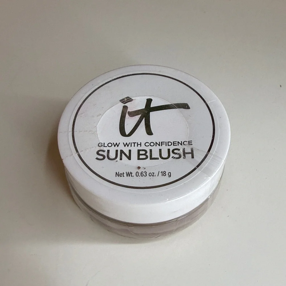 it cosmetics sealed it